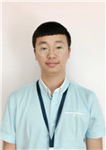張?zhí)┤?></div>
<hr style=